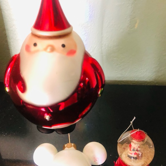 Santa Christmas Tree Ornament And Santa Snow Globe Ornament Stand Not Included - Picture 5 of 6